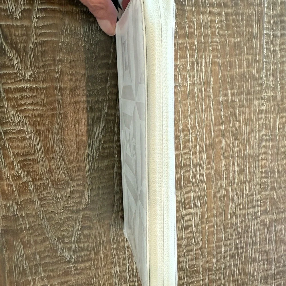 Marc by Marc Jacobs white Wallet - Picture 3 of 5